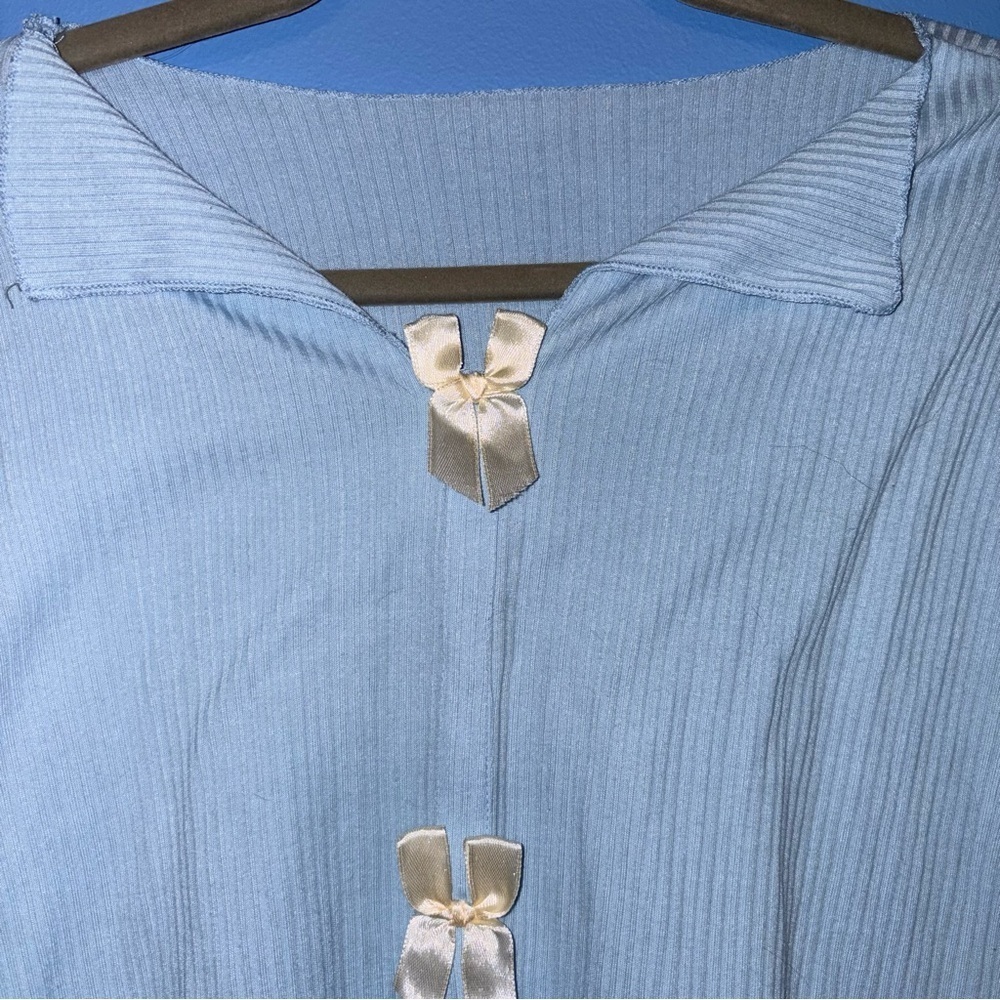 Blue Short Sleeve Top with Ribbon Accents - Women’s Size XL​​​ - Picture 3 of 5